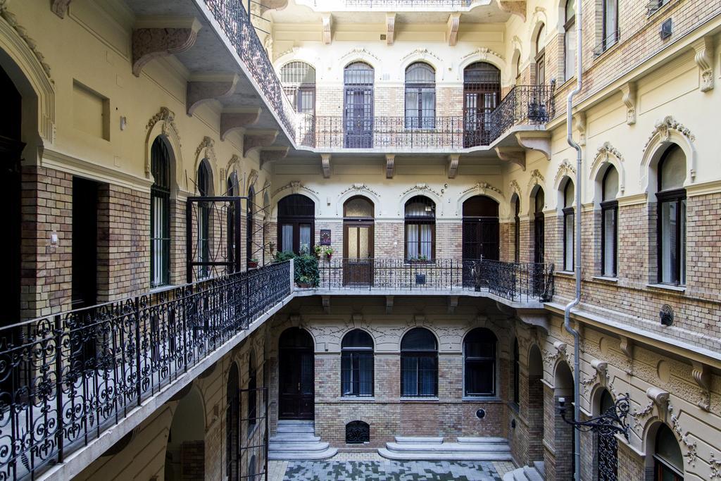 Eoetvoes Apartman Budapest Ruang foto
