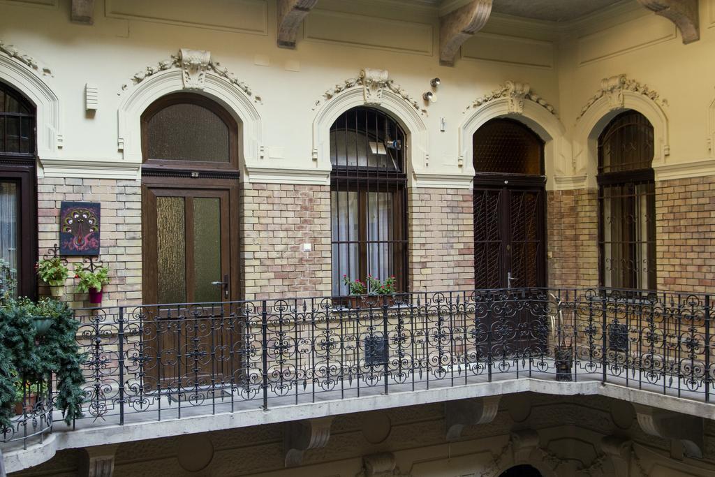 Eoetvoes Apartman Budapest Ruang foto